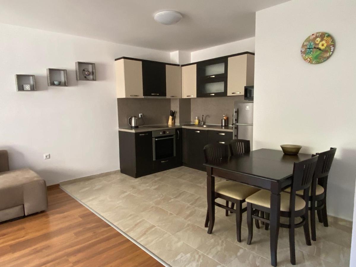 Apartments Dione Pomorie Esterno foto