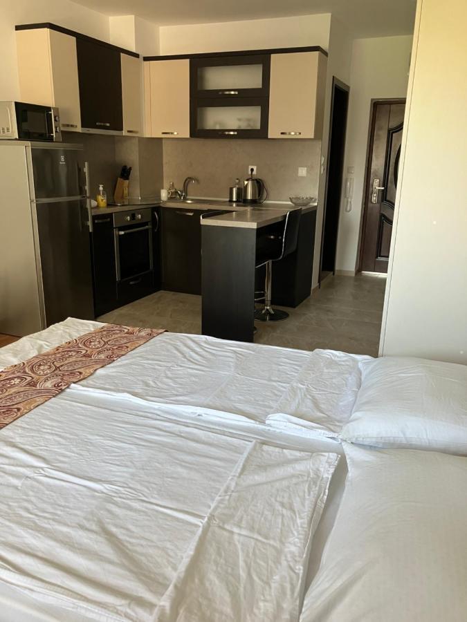 Apartments Dione Pomorie Esterno foto