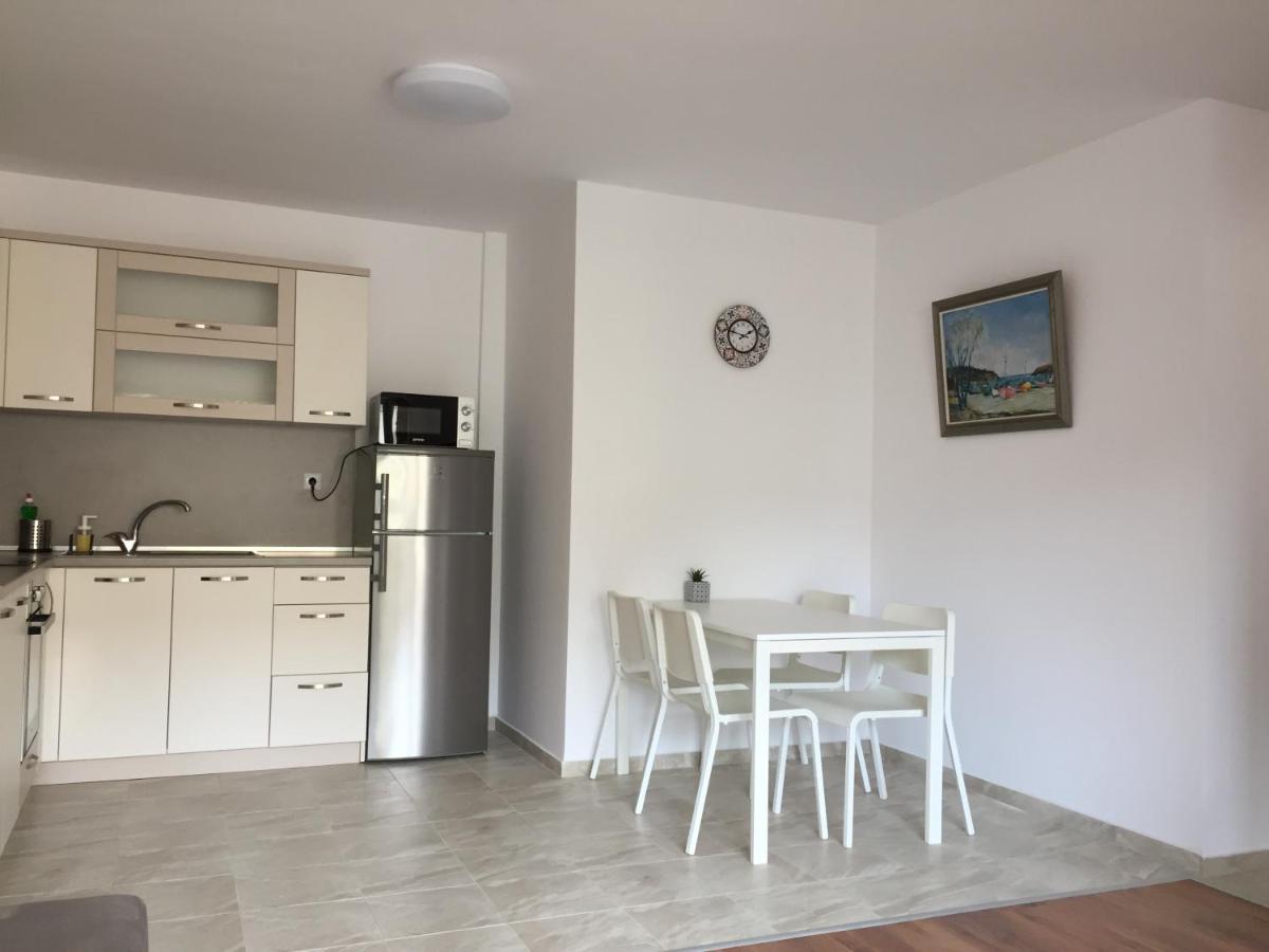 Apartments Dione Pomorie Esterno foto